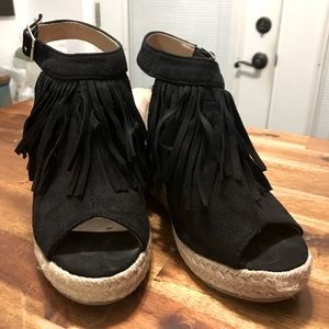 Black Fringe Wedges